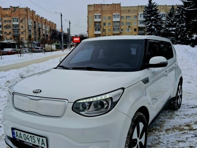 Білий Кіа Soul, об'ємом двигуна 0 л та пробігом 130 тис. км за 10500 $, фото 1 на Automoto.ua