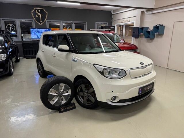 Белый Киа Soul, объемом двигателя 0 л и пробегом 91 тыс. км за 10400 $, фото 1 на Automoto.ua