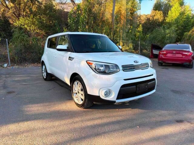 Белый Киа Soul, объемом двигателя 2 л и пробегом 59 тыс. км за 3507 $, фото 1 на Automoto.ua