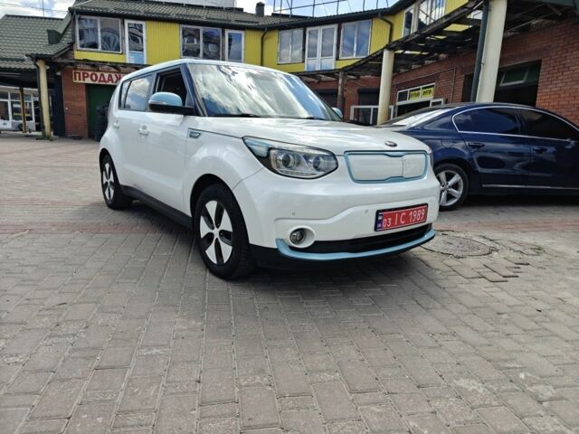 Белый Киа Soul, объемом двигателя 0 л и пробегом 154 тыс. км за 8426 $, фото 1 на Automoto.ua