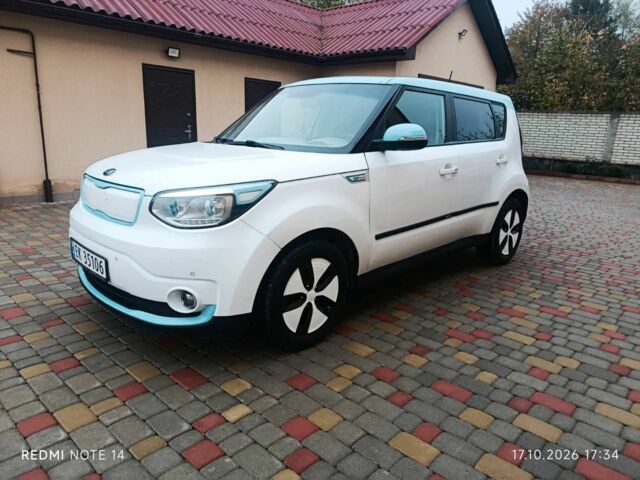 Білий Кіа Soul, об'ємом двигуна 0 л та пробігом 141 тис. км за 8006 $, фото 1 на Automoto.ua