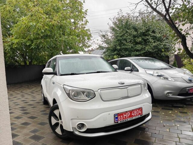 Белый Киа Soul, объемом двигателя 0 л и пробегом 131 тыс. км за 6950 $, фото 1 на Automoto.ua