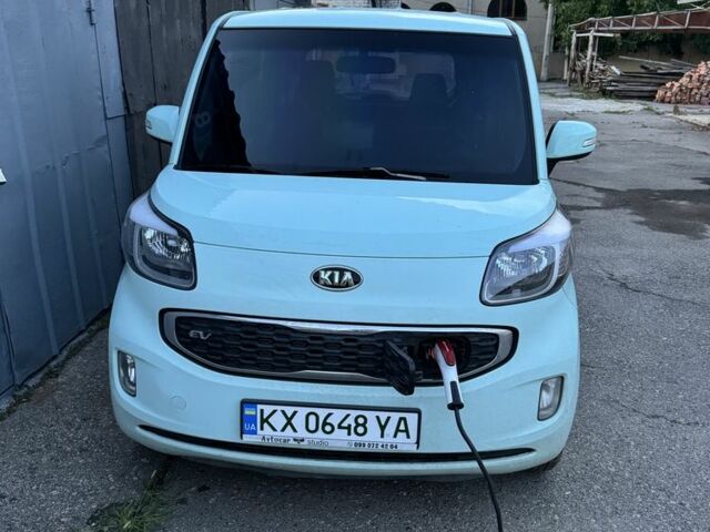 Белый Киа Soul, объемом двигателя 0 л и пробегом 90 тыс. км за 5800 $, фото 1 на Automoto.ua