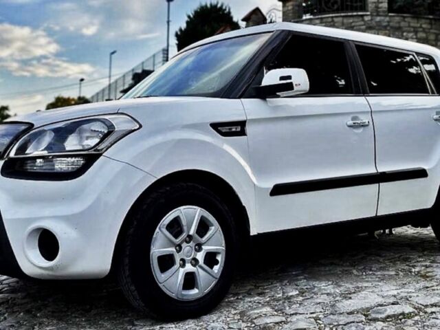 Белый Киа Soul, объемом двигателя 1.6 л и пробегом 168 тыс. км за 6500 $, фото 1 на Automoto.ua