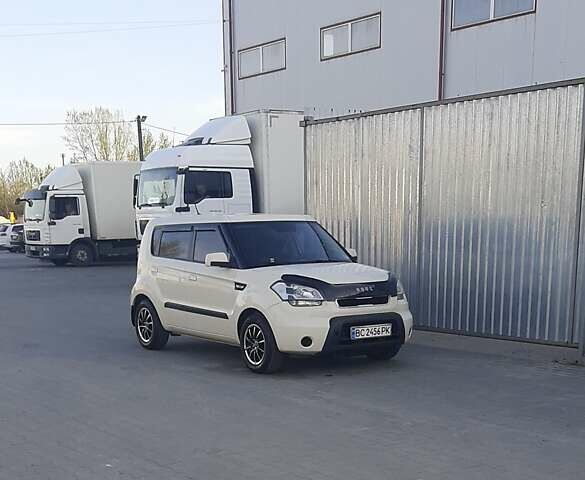 Кіа Soul 2009 у Львові на Automoto.ua Білий Кіа Soul, об'ємом двигуна 1.6 л та пробігом 203 тис. км за 6000 $, фото 1 на Automoto.ua