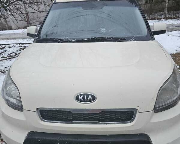 Білий Кіа Soul, об'ємом двигуна 1.59 л та пробігом 221 тис. км за 6200 $, фото 1 на Automoto.ua