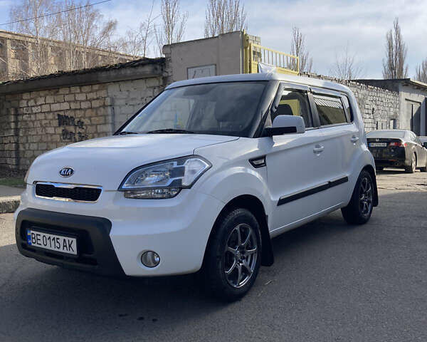 Белый Киа Soul, объемом двигателя 1.6 л и пробегом 198 тыс. км за 5900 $, фото 1 на Automoto.ua