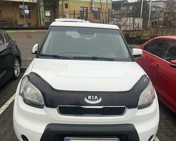 Белый Киа Soul, объемом двигателя 1.6 л и пробегом 190 тыс. км за 6800 $, фото 1 на Automoto.ua