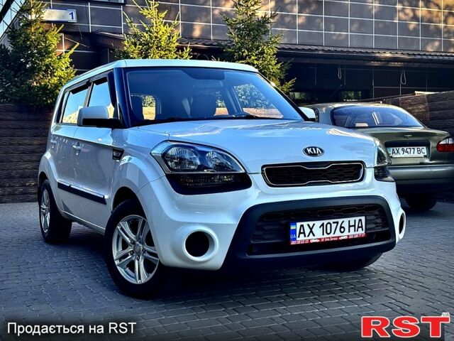 Белый Киа Soul, объемом двигателя 1.6 л и пробегом 69 тыс. км за 7500 $, фото 1 на Automoto.ua