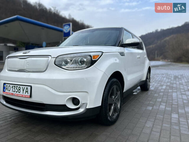 Белый Киа Soul, объемом двигателя 0 л и пробегом 134 тыс. км за 7150 $, фото 1 на Automoto.ua