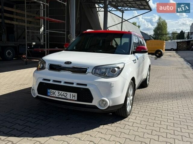 Белый Киа Soul, объемом двигателя 1.59 л и пробегом 109 тыс. км за 10200 $, фото 1 на Automoto.ua