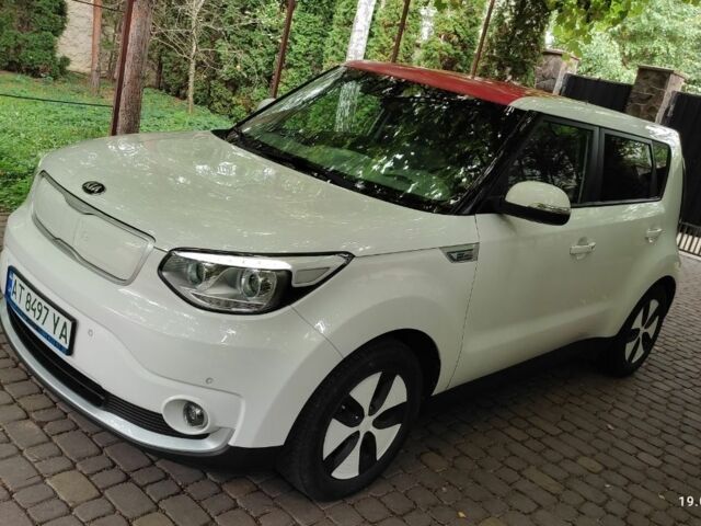 Белый Киа Soul, объемом двигателя 0 л и пробегом 90 тыс. км за 7500 $, фото 1 на Automoto.ua