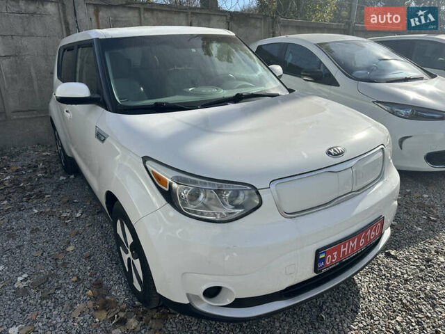 Белый Киа Soul, объемом двигателя 0 л и пробегом 112 тыс. км за 7300 $, фото 1 на Automoto.ua