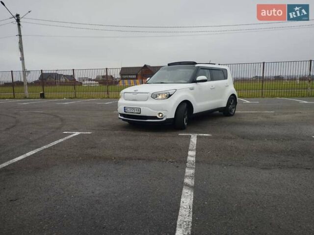 Білий Кіа Soul, об'ємом двигуна 0 л та пробігом 95 тис. км за 9700 $, фото 1 на Automoto.ua