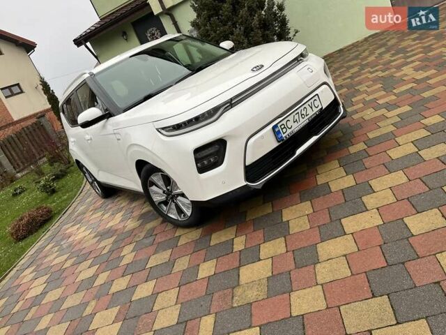 Белый Киа Soul, объемом двигателя 0 л и пробегом 70 тыс. км за 16200 $, фото 1 на Automoto.ua