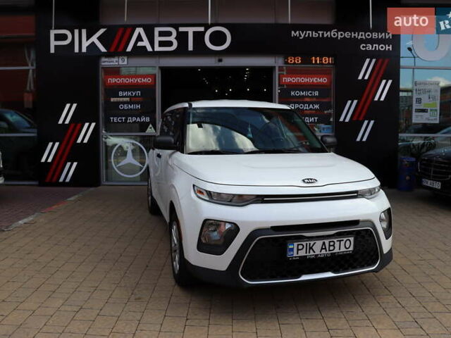 Белый Киа Soul, объемом двигателя 2 л и пробегом 46 тыс. км за 13900 $, фото 1 на Automoto.ua