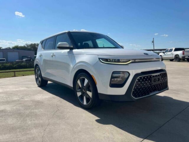 Белый Киа Soul, объемом двигателя 2 л и пробегом 80 тыс. км за 10250 $, фото 1 на Automoto.ua