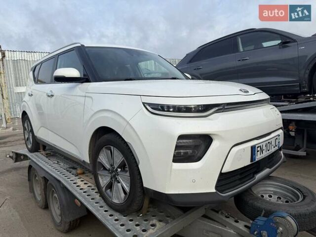Белый Киа Soul, объемом двигателя 0 л и пробегом 146 тыс. км за 17800 $, фото 1 на Automoto.ua