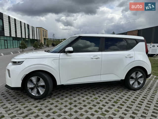 Белый Киа Soul, объемом двигателя 0 л и пробегом 70 тыс. км за 18500 $, фото 1 на Automoto.ua