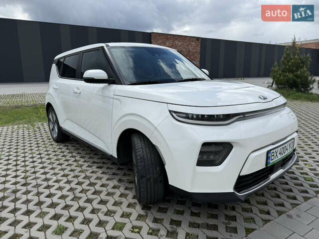 Белый Киа Soul, объемом двигателя 0 л и пробегом 70 тыс. км за 18200 $, фото 1 на Automoto.ua