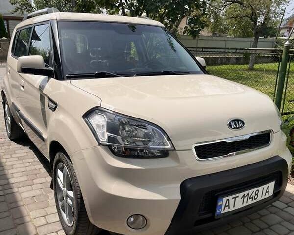 Бежевый Киа Soul, объемом двигателя 1.6 л и пробегом 190 тыс. км за 7400 $, фото 1 на Automoto.ua