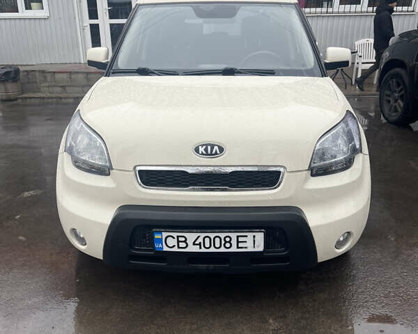 Бежевый Киа Soul, объемом двигателя 1.59 л и пробегом 180 тыс. км за 6700 $, фото 1 на Automoto.ua