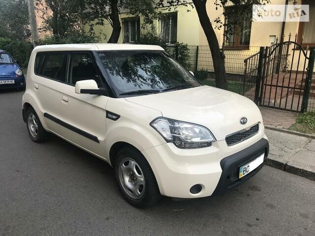 Бежевий Кіа Soul, об'ємом двигуна 1.6 л та пробігом 166 тис. км за 7500 $, фото 1 на Automoto.ua