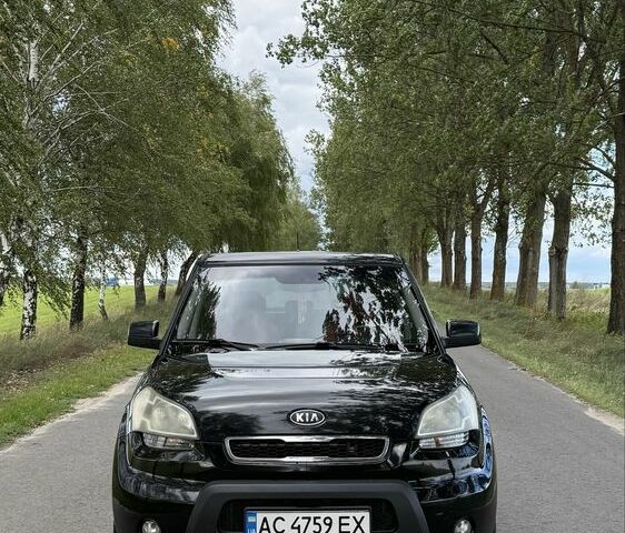 Черный Киа Soul, объемом двигателя 1.6 л и пробегом 300 тыс. км за 6998 $, фото 1 на Automoto.ua