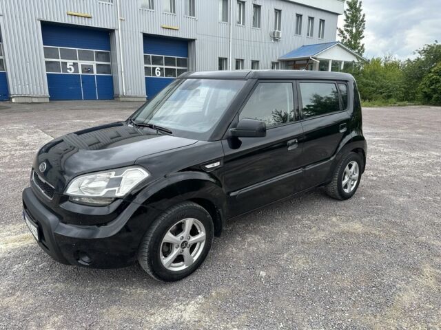 Черный Киа Soul, объемом двигателя 1.6 л и пробегом 242 тыс. км за 5200 $, фото 1 на Automoto.ua