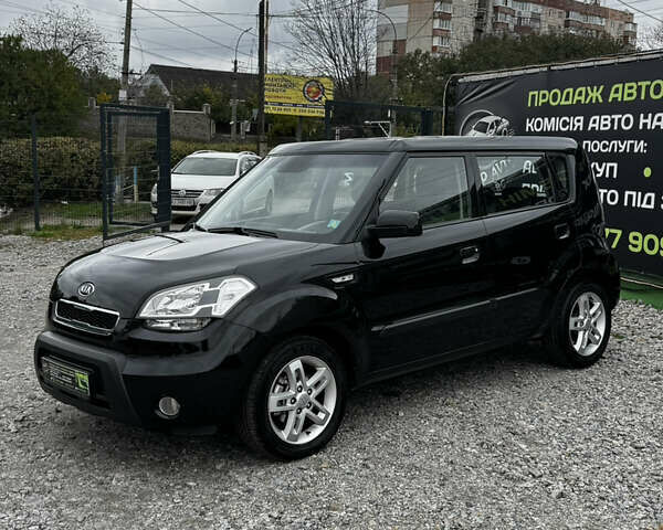 Кіа Soul 2009 у Белой Церкве на Automoto.ua Чорний Кіа Soul, об'ємом двигуна 1.58 л та пробігом 238 тис. км за 6700 $, фото 1 на Automoto.ua
