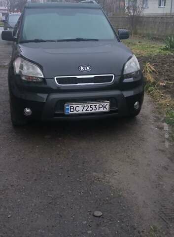 Черный Киа Soul, объемом двигателя 1.6 л и пробегом 305 тыс. км за 8700 $, фото 1 на Automoto.ua