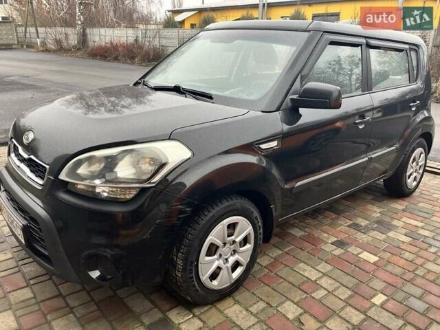 Черный Киа Soul, объемом двигателя 1.59 л и пробегом 350 тыс. км за 5700 $, фото 1 на Automoto.ua