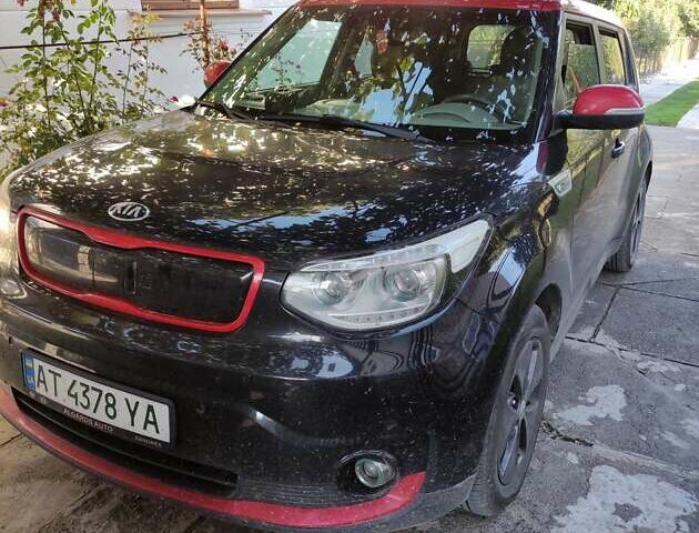 Черный Киа Soul, объемом двигателя 0 л и пробегом 163 тыс. км за 10000 $, фото 1 на Automoto.ua