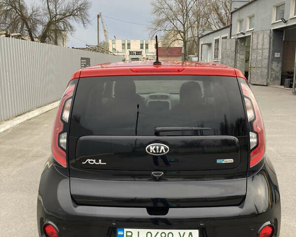 Чорний Кіа Soul, об'ємом двигуна 0 л та пробігом 118 тис. км за 7699 $, фото 1 на Automoto.ua