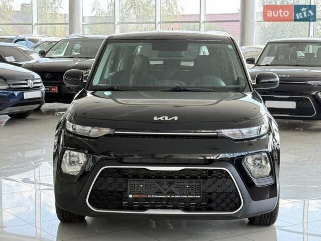 Черный Киа Soul, объемом двигателя 2 л и пробегом 68 тыс. км за 15500 $, фото 1 на Automoto.ua
