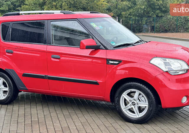 Красный Киа Soul, объемом двигателя 1.6 л и пробегом 212 тыс. км за 6600 $, фото 1 на Automoto.ua