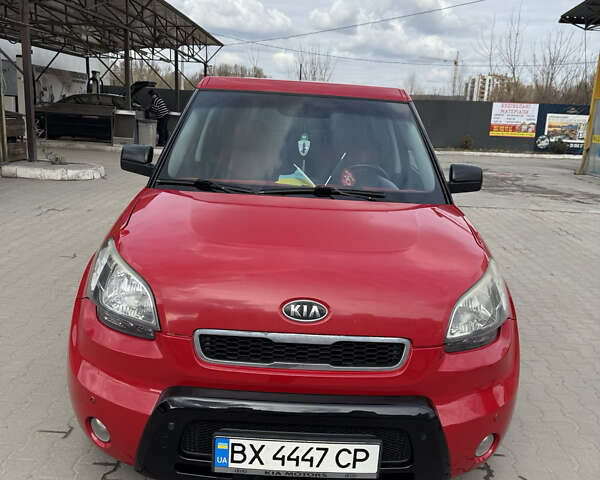 Красный Киа Soul, объемом двигателя 1.59 л и пробегом 156 тыс. км за 8100 $, фото 1 на Automoto.ua