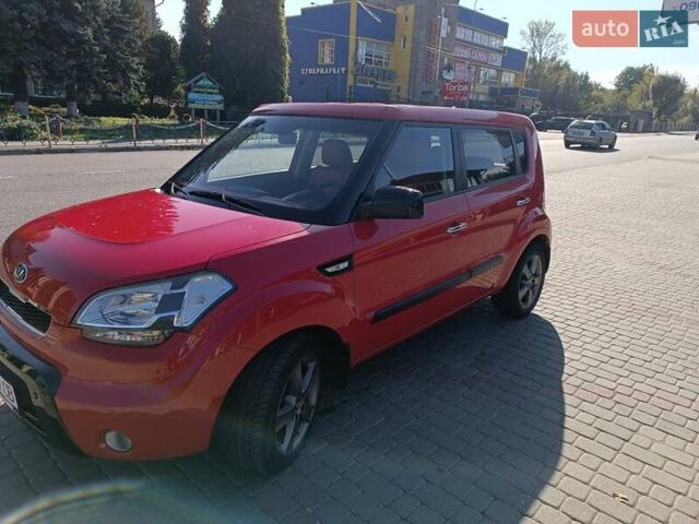 Красный Киа Soul, объемом двигателя 1.59 л и пробегом 160 тыс. км за 7500 $, фото 1 на Automoto.ua