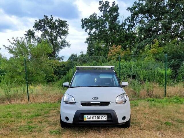 Киа Soul, объемом двигателя 1.59 л и пробегом 175 тыс. км за 8000 $, фото 1 на Automoto.ua