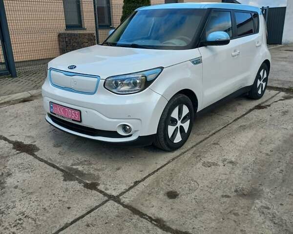 Желтый Киа Soul, объемом двигателя 0 л и пробегом 91 тыс. км за 7559 $, фото 1 на Automoto.ua