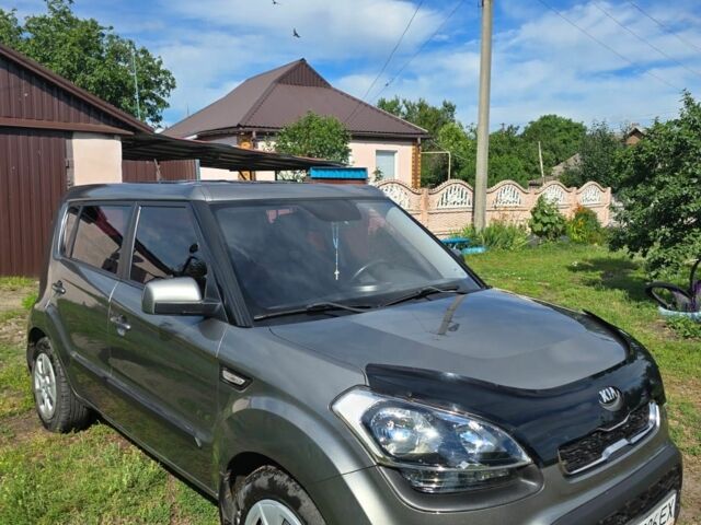 Сірий Кіа Soul, об'ємом двигуна 1.6 л та пробігом 126 тис. км за 9000 $, фото 1 на Automoto.ua