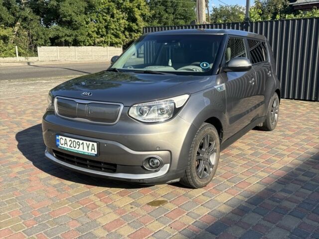 Серый Киа Soul, объемом двигателя 0 л и пробегом 128 тыс. км за 9693 $, фото 1 на Automoto.ua