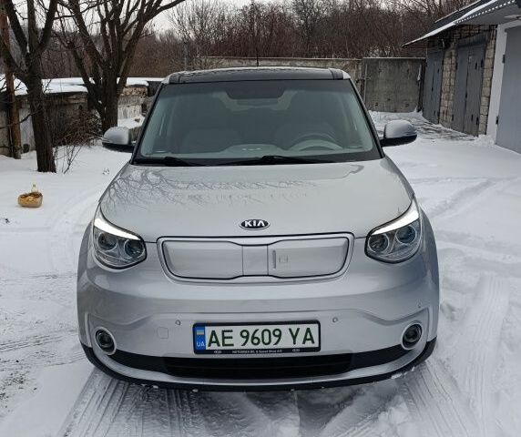 Серый Киа Soul, объемом двигателя 0 л и пробегом 113 тыс. км за 7900 $, фото 1 на Automoto.ua