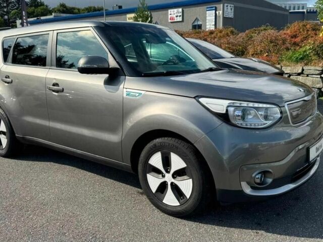 Серый Киа Soul, объемом двигателя 0 л и пробегом 102 тыс. км за 10954 $, фото 1 на Automoto.ua