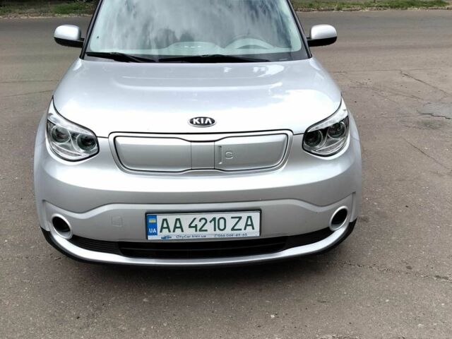Серый Киа Soul, объемом двигателя 0 л и пробегом 130 тыс. км за 7492 $, фото 1 на Automoto.ua