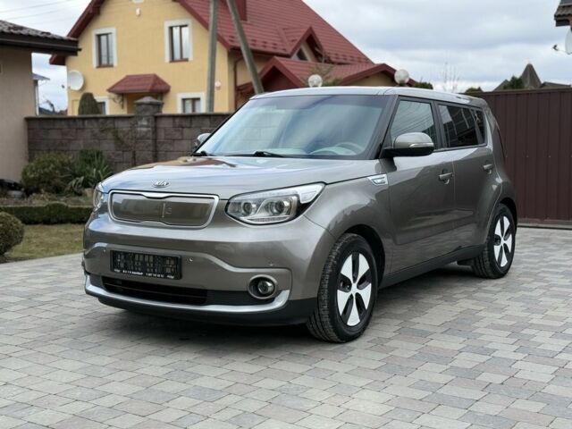 Серый Киа Soul, объемом двигателя 0 л и пробегом 115 тыс. км за 10900 $, фото 1 на Automoto.ua