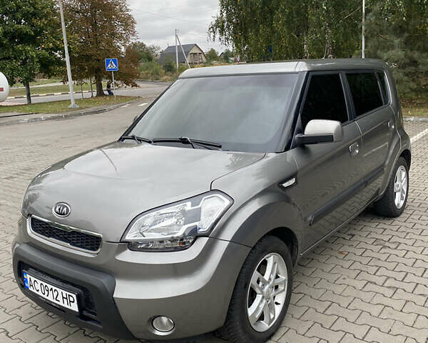 Серый Киа Soul, объемом двигателя 1.58 л и пробегом 265 тыс. км за 7999 $, фото 1 на Automoto.ua