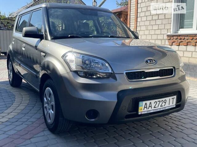 Сірий Кіа Soul, об'ємом двигуна 1.6 л та пробігом 20 тис. км за 9950 $, фото 1 на Automoto.ua