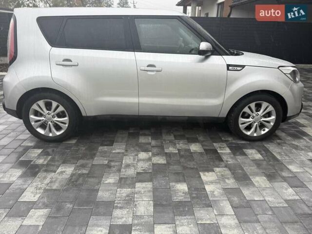 Серый Киа Soul, объемом двигателя 2 л и пробегом 130 тыс. км за 7500 $, фото 1 на Automoto.ua