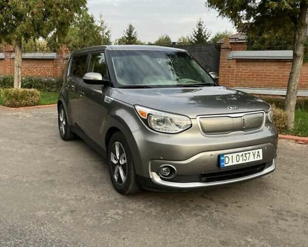 Серый Киа Soul, объемом двигателя 0 л и пробегом 98 тыс. км за 6850 $, фото 1 на Automoto.ua